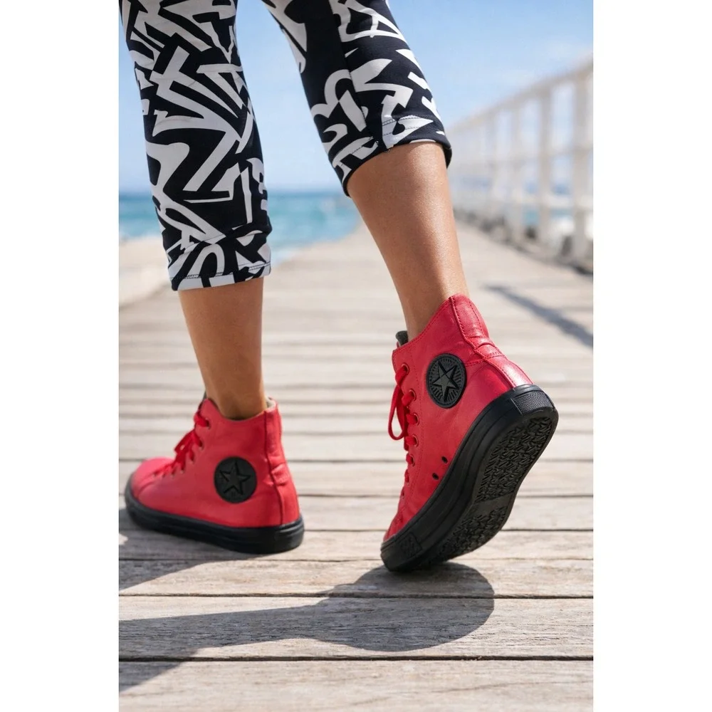 EUC Converse Chuck Taylor All Star UNISEX Men 4/WM 6 Red High Top Canvas Sneaker - Picture 2 of 12